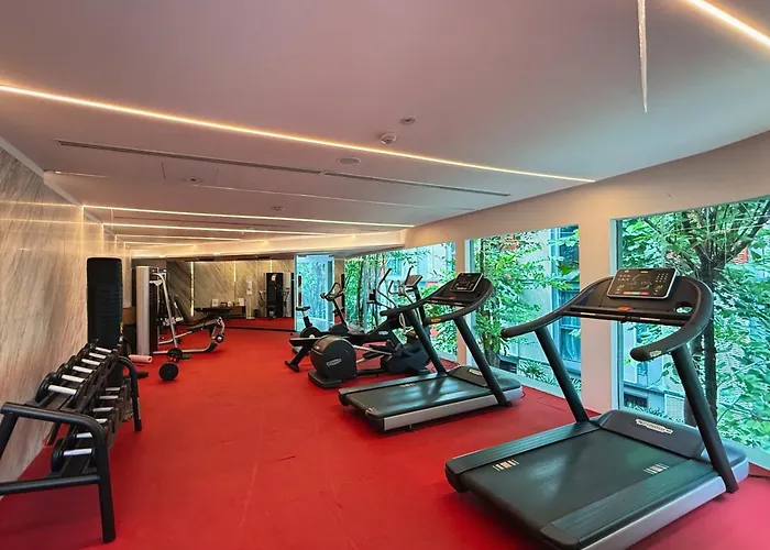 Near Bts L Workspace And Kitchen - Pool And Gym L Sontana Appartement *
