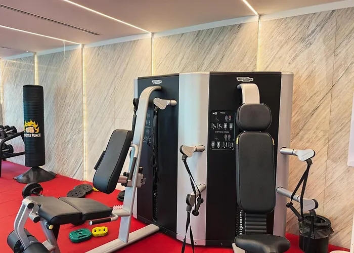 Near Bts L Workspace And Kitchen - Pool And Gym L Sontana