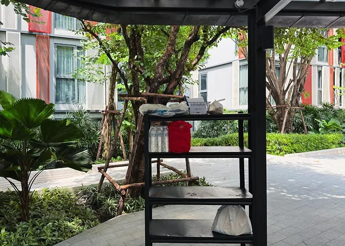 Near Bts L Workspace And Kitchen - Pool And Gym L Sontana Bangkok