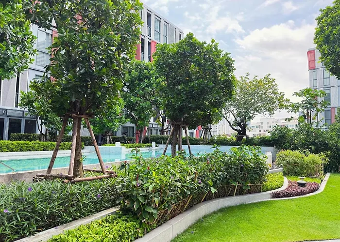 Near Bts L Workspace And Kitchen - Pool And Gym L Sontana Appartement Bangkok