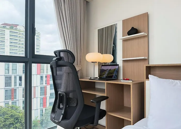Near Bts L Workspace And Kitchen - Pool And Gym L Sontana Bangkok