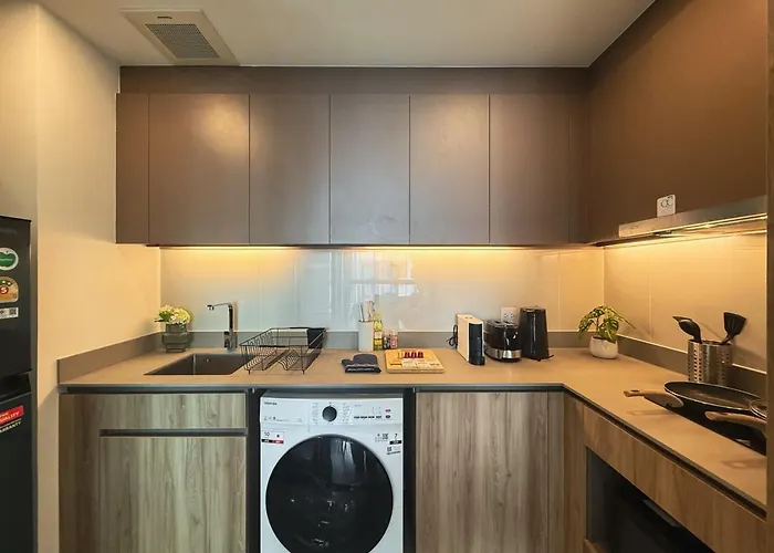 Near Bts L Workspace And Kitchen - Pool And Gym L Sontana Appartement Bangkok