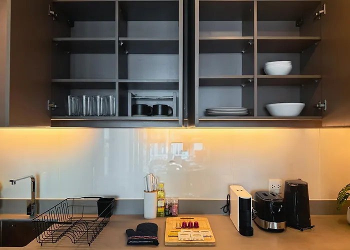 Near Bts L Workspace And Kitchen - Pool And Gym L Sontana * Bangkok