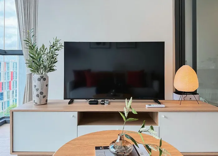 Near Bts L Workspace And Kitchen - Pool And Gym L Sontana Appartement