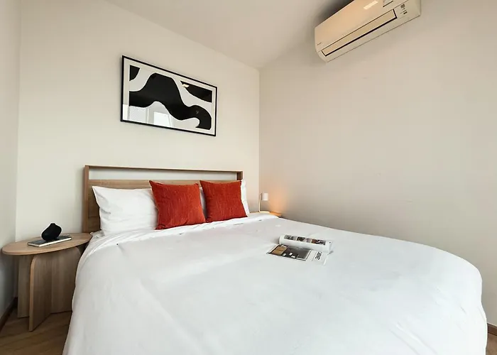 Near Bts L Workspace And Kitchen - Pool And Gym L Sontana