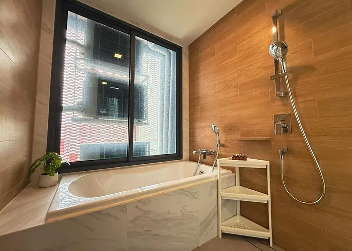 Near Bts L Workspace And Kitchen - Pool And Gym L Sontana * Bangkok